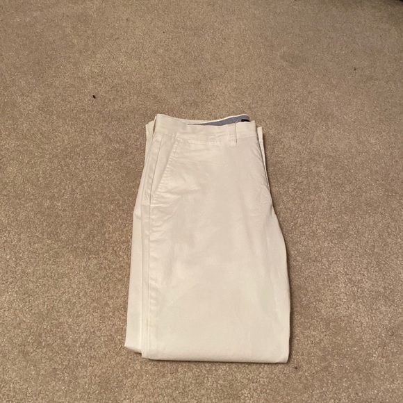 White Tommy Hilfiger Straight Fit Men’s Chino’s - Picture 2 of 3